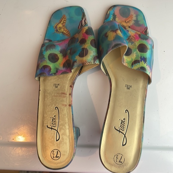 Fiona butterfly & sunflower hologram sandals kitten heel slides women size 7 1/2 - Picture 3 of 10